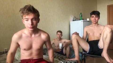 stralght_twinks  23-08-2022